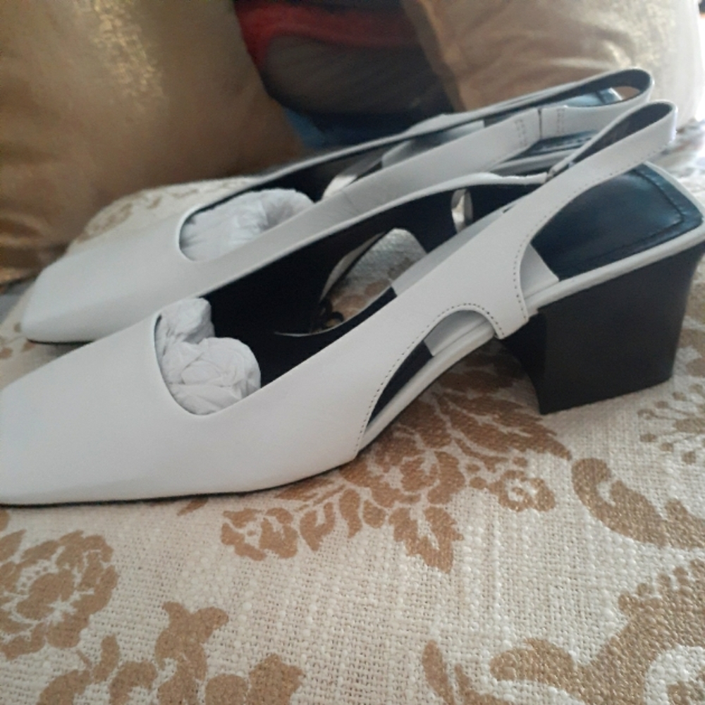ZARA BEAUTIFUL SQUARE HEEL SLINGBACK